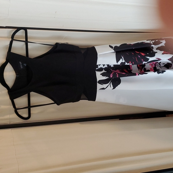 XSCAPE Black White Pink Floral Maxi Dress Size 2 - Picture 4 of 12